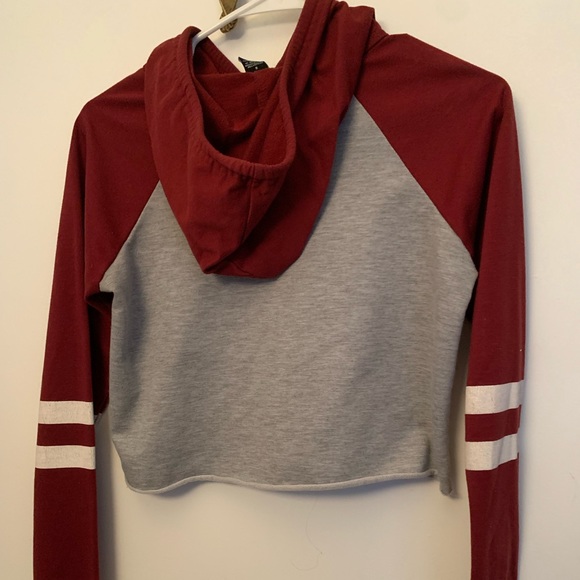 Rue21 Maroon “Me sarcastic never” cropped hoodie - Picture 2 of 4